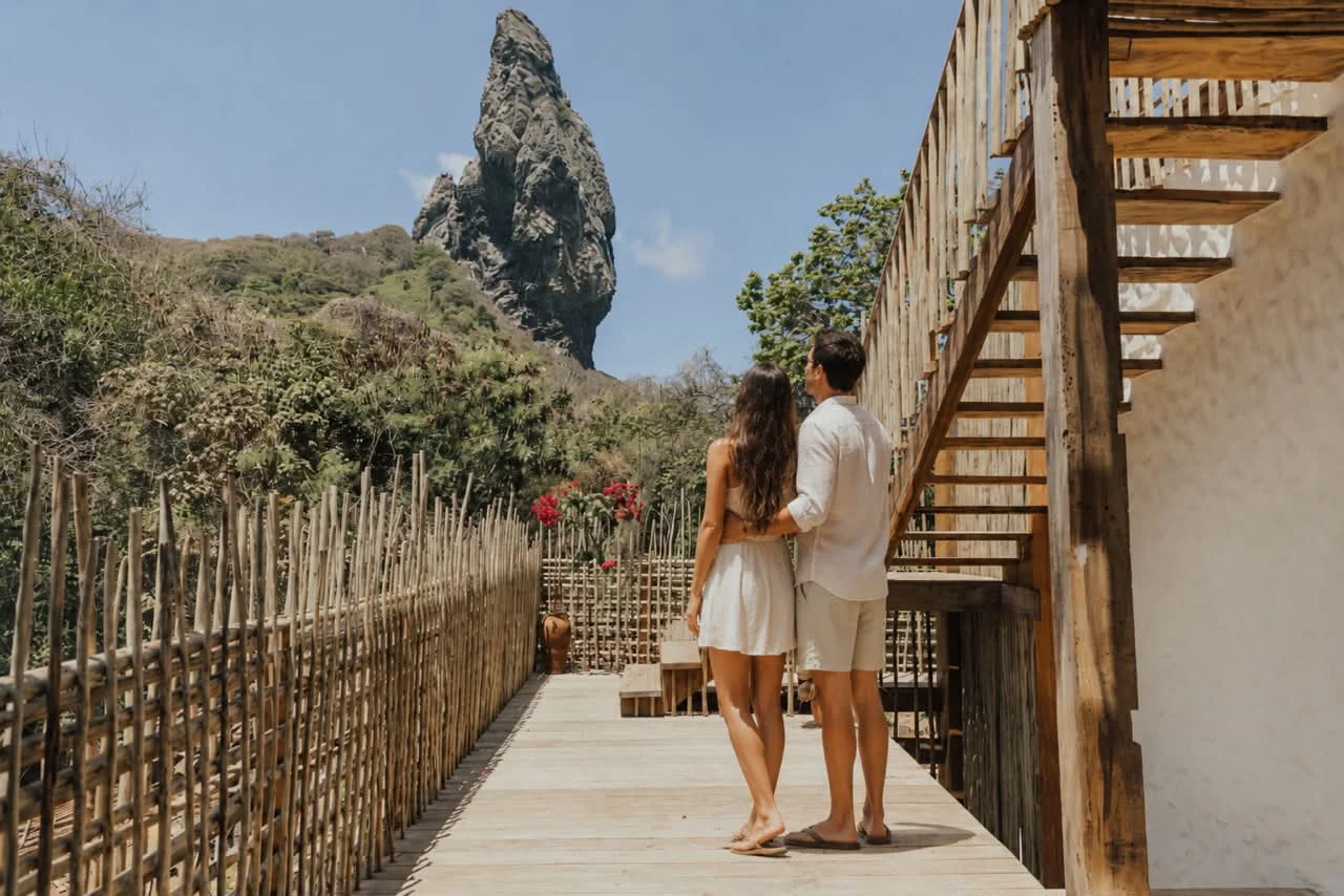 Dia dos Namorados em Fernando de Noronha: Uma Escapada Romântica na Villa Milos